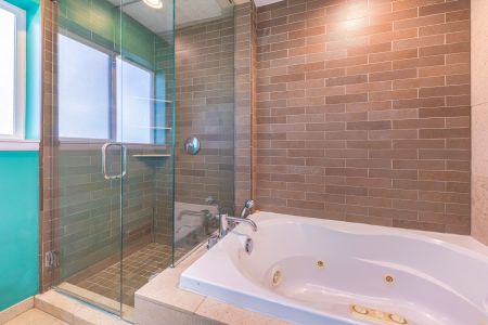 How Do You Know if Bathtub Refinishing Is Better Than Replacement? Thumbnail